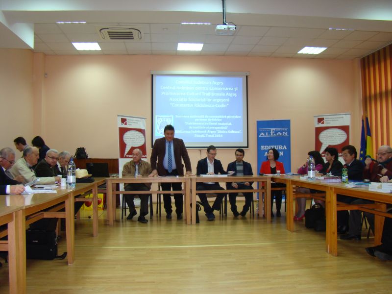 Sesiune naţională de comunicări la Piteşti privind patrimoniul cultural imaterial