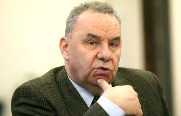 Educația …și Lecția de Viață – Domnul Profesor univ. dr. Andrei MARGA, personalitate marcantă a vieţii sociale şi politice din România: “Pentru Brâncuși, sculptura este poezie, pentru că Brâncuși voia să «capteze» adevărul în formele sculpturii”