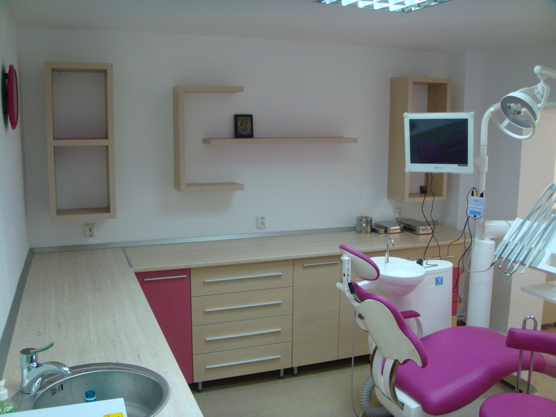 Serviciile gratuite de care beneficiază gorjenii la stomatolog