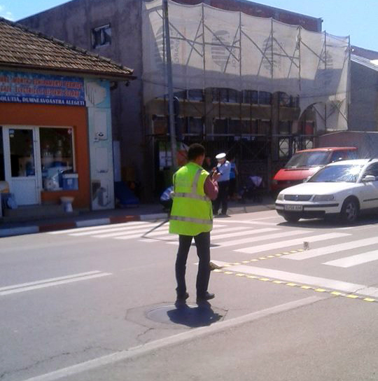 Doi copii, loviți pe trecerea de pietoni