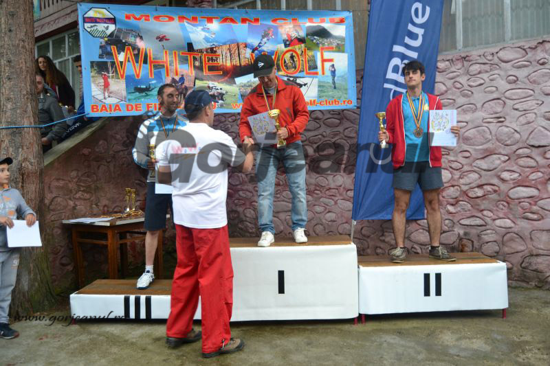 Peste o sută de participanți la Cupa White Wolf