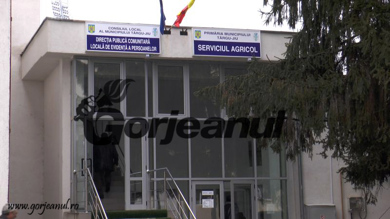 Înainte de alegerile locale / Apel pentru târgujieni la reînnoirea actelor de identitate