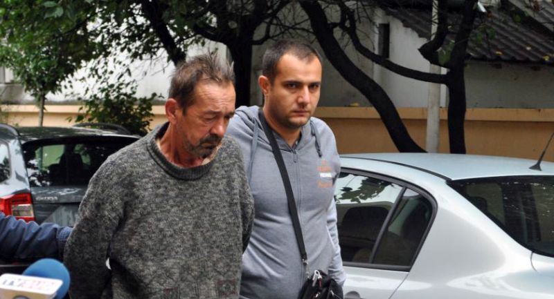 Rămâne în puşcărie, după ce şi-a înjunghiat fiul!