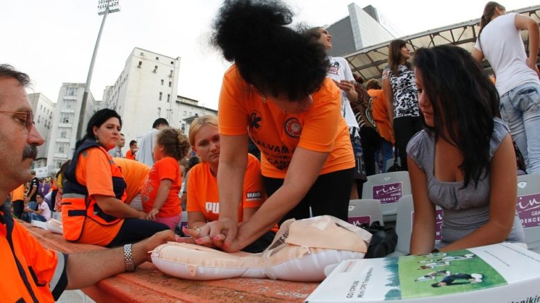 Echipaj al Ambulanţei Gorj, la cursul de resuscitare de pe Arena Naţională