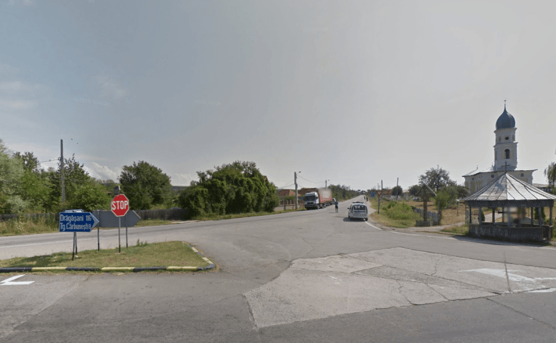 Fiul unui fost comisar al Gărzii Financiare, sub control judiciar după ce a lovit doi polițiști cu mașina