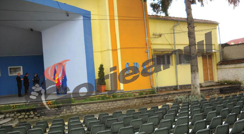 Artiștii Gorjului cântă pentru Brâncuși