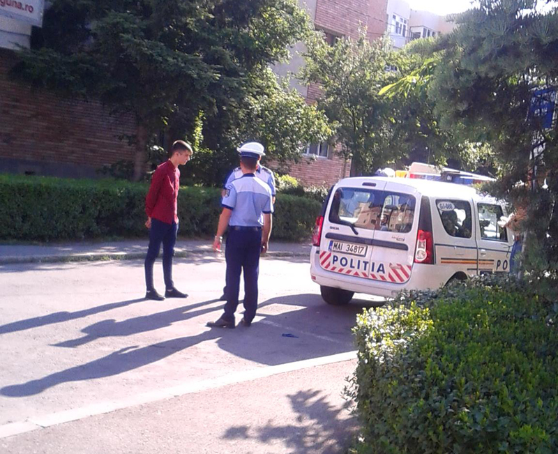 Femeie lovită pe trecerea de pietoni