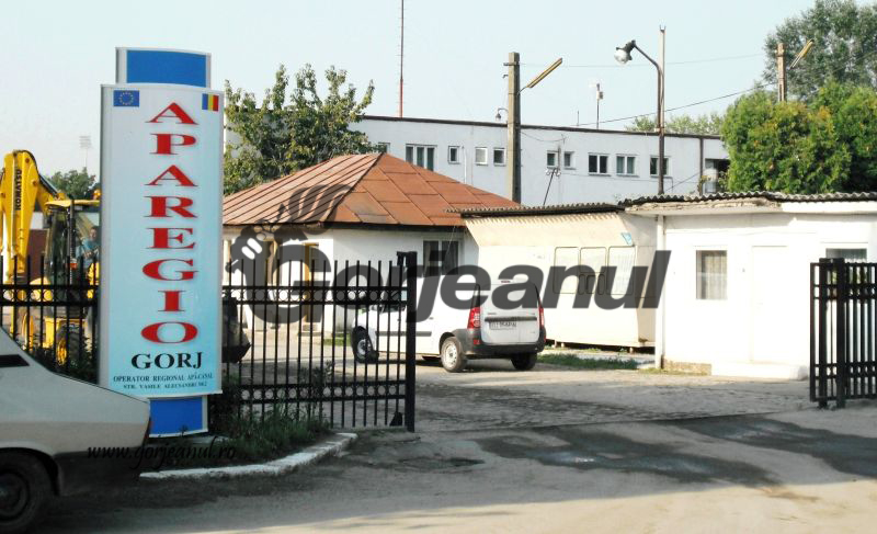 Datoriile de peste 365.000 de lei îi lasă fără apă la robinete