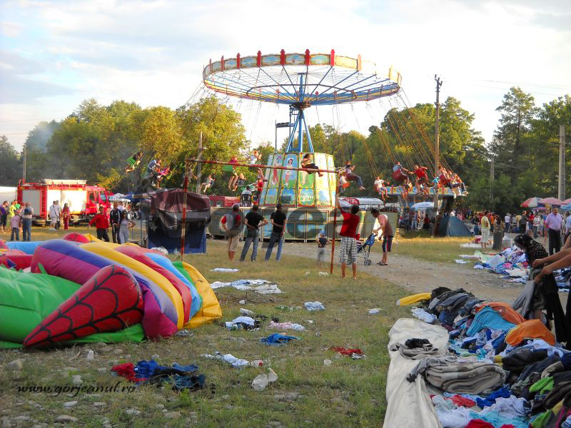 Târg şi sărbătoare populară, la Peştişani – Sfântul Petru, hramul din Nucet