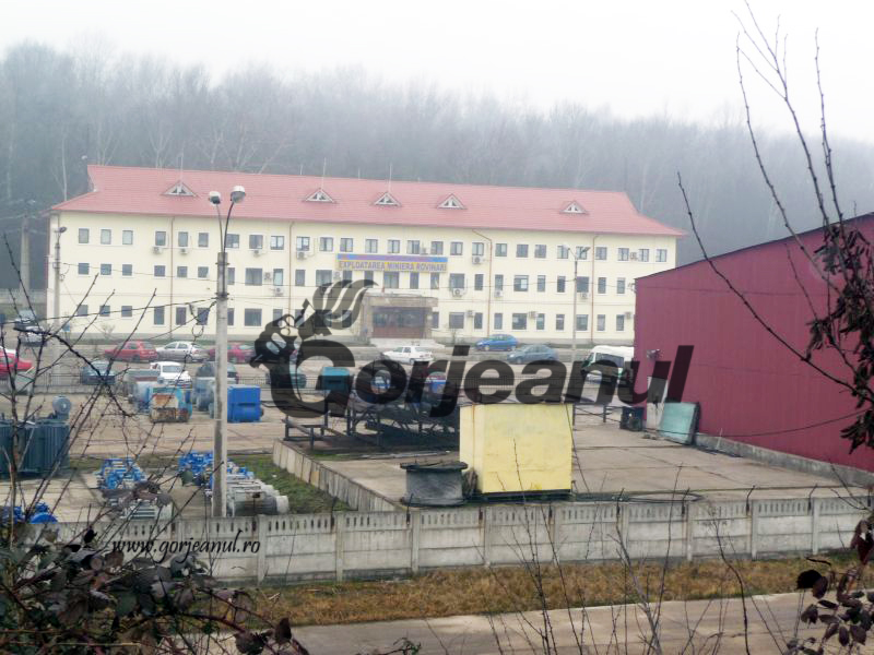 Deşeuri neridicate de câteva luni la USM Rovinari