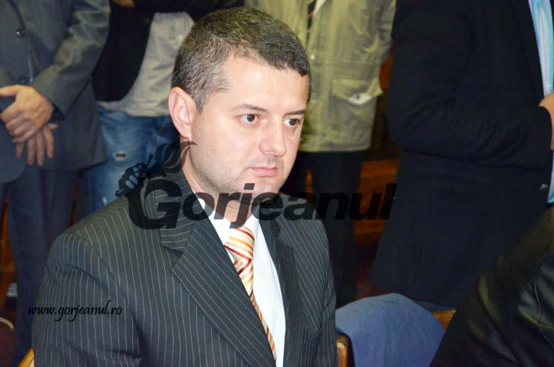 Patru dintr-o lovitură! Deputatul Rotaru a renunțat și la partidul lui Vanghelie pentru UNPR