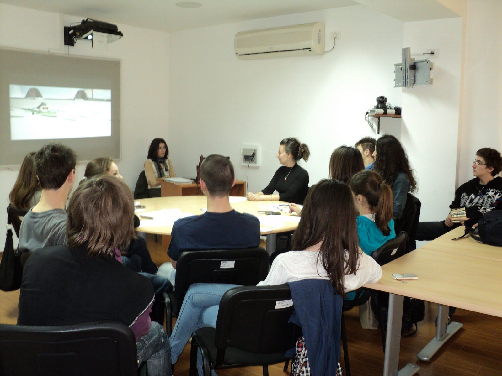 Proiectul de Statut al elevului, în dezbatere publică