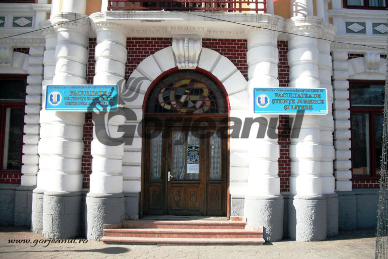 UCB meditează gratuit elevii, pentru Bac