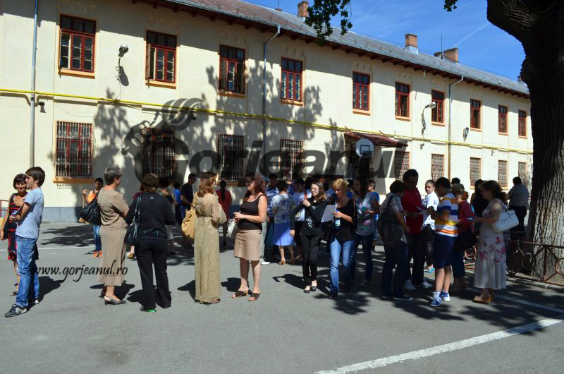 71,9%, procentul mediilor peste 5 la Evaluarea Națională, în Gorj