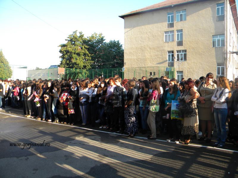 Doar 51 de absolvenţi gorjeni, înregistraţi la Şomaj