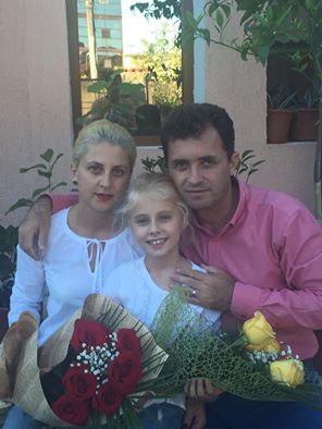 Un deputat de Gorj aduce mulţumiri soţiei pe Facebook