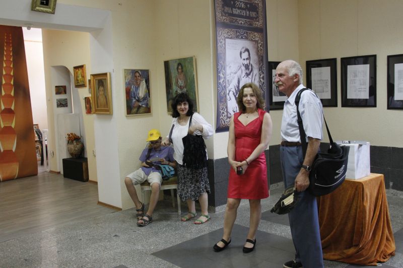 Simple note – Armoniile cromatice datorate pictoriţelor Corina Perianu şi Lucia Juncu