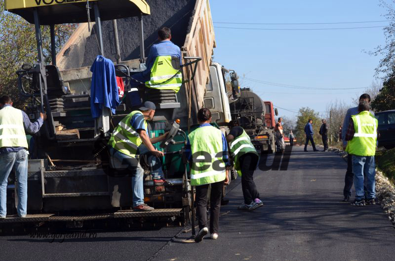 Curtea de Conturi a “sancţionat” asfaltările unor străzi din Târgu-Jiu