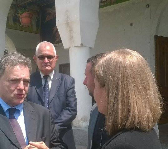 Familia, prietenii și ambasadorul Franței l-au condus pe ultimul drum! Lacrimi și durere fără margini la înmormântarea tânărului ucis în atentatul de la Nisa