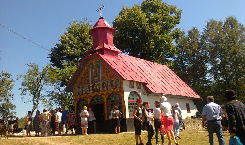 Sărbătoare Arhierească la resfințirea Bisericii din Parohia Scrada, filia Gâlcești, Protopopiatul Tg. Cărbunești, Gorj