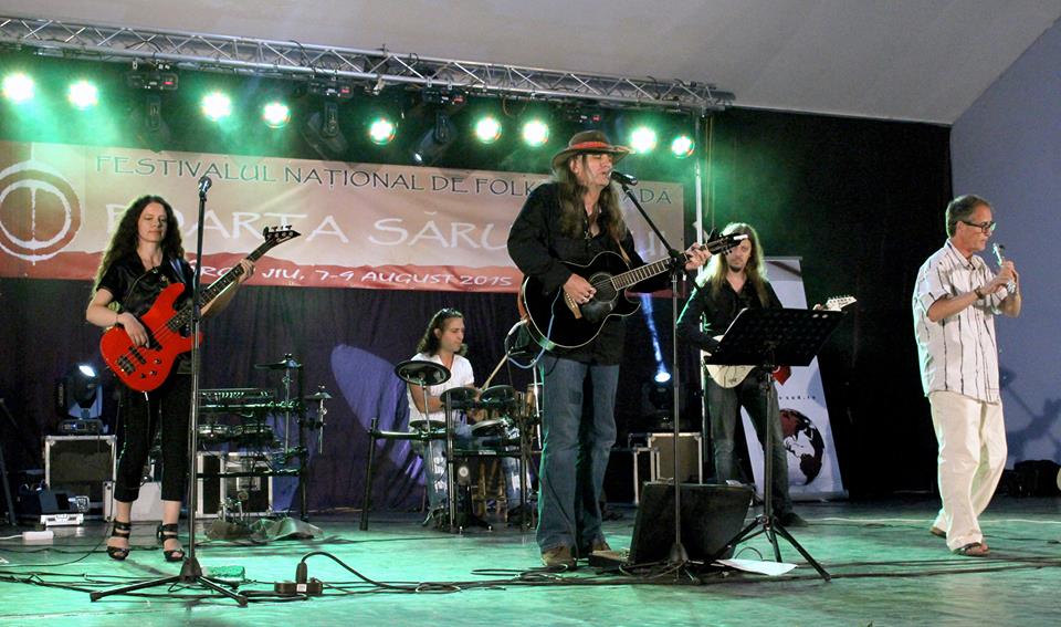 Primii 12 concurenți, înscriși la Festivalul ”Poarta Sărutului”