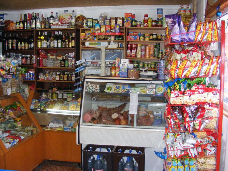 Magazinele alimentare din judeţ, sancţionate de inspectorii sanitar-veterinari