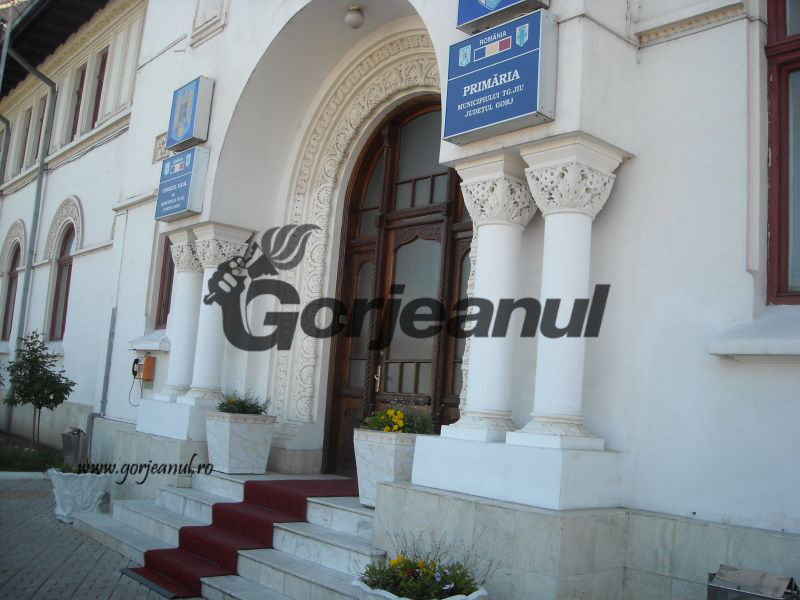 Noi angajări la Primăria Târgu-Jiu