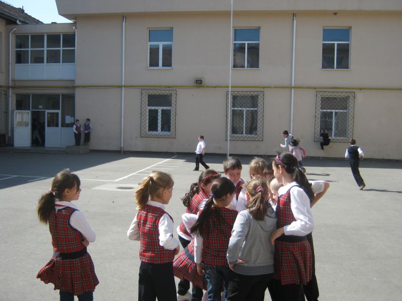 Metodologia de organizare a programului național „Școala altfel”, în dezbatere publică