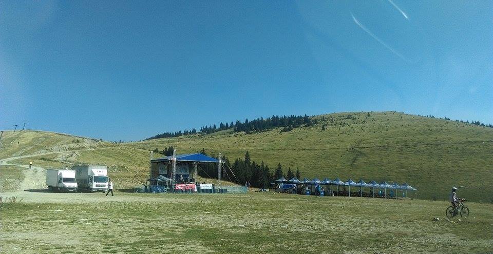 Drumarii au pregătit parcări pentru Transalpina Fest
