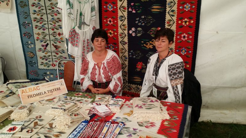 Meșteri populari din Gorj, la Târgul Național de Turism Rural de la Albac