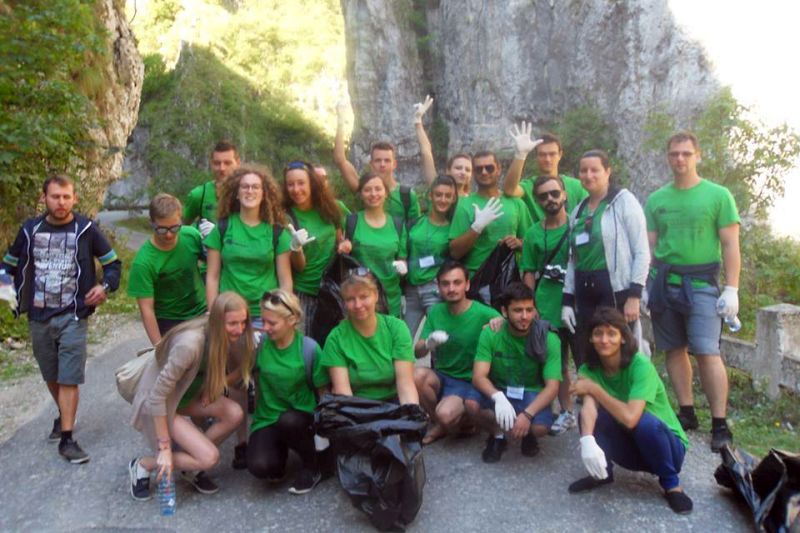 Activităţi de educaţie ecologică pentru 25 de tineri