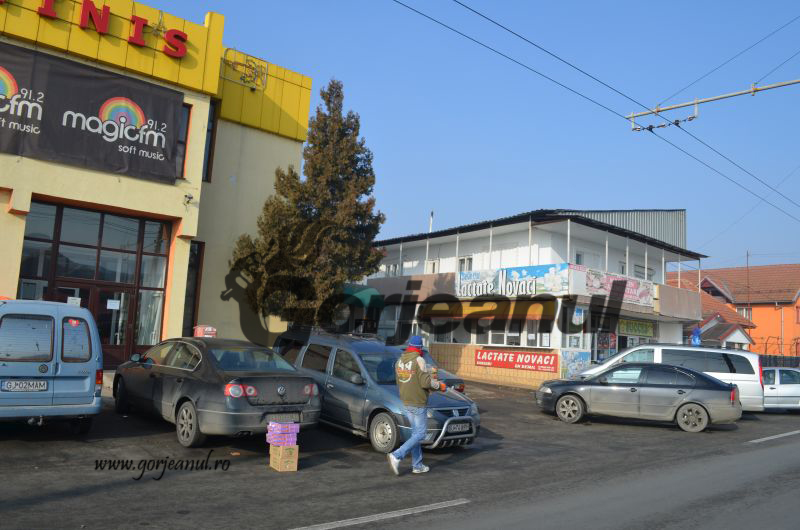 Percheziții la firme de distribuție din Târgu-Jiu