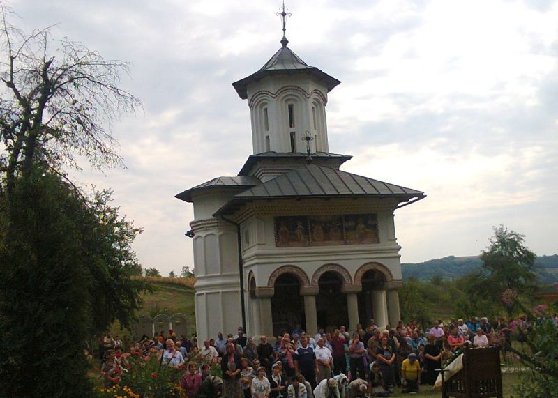 Sărbătoare Arhierească la Hramul Mănăstirii Tg. Logrești, Protopopiatul Tg. Cărbunești, Gorj