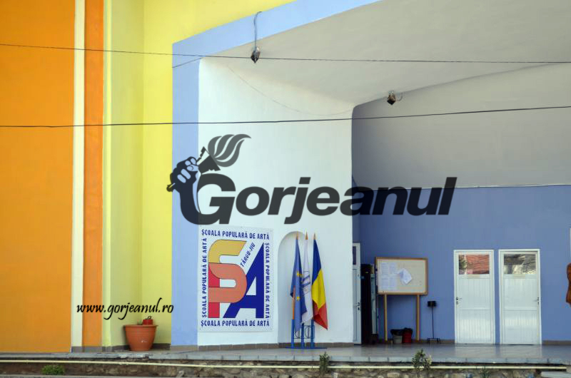 Școala Populară de Artă își așteaptă viitorii cursanți