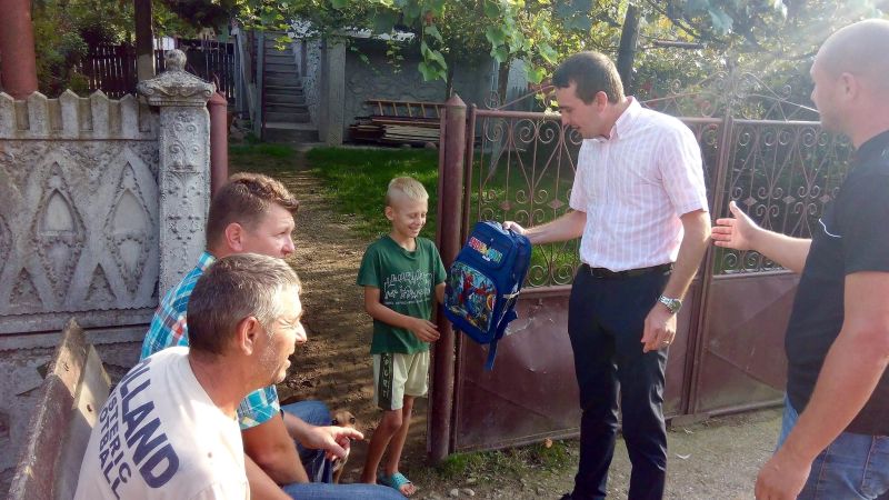 TSD, cu ghiozdane și rechizite pentru copii săraci