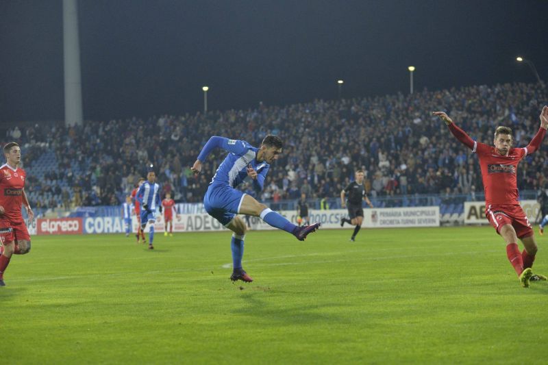 “Neam de piatră”! Craiova a ridiculizat Dinamo în faţa a 10 mii de olteni!