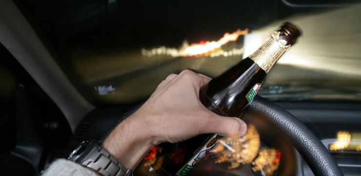 Prinși la volan după ce au chefuit