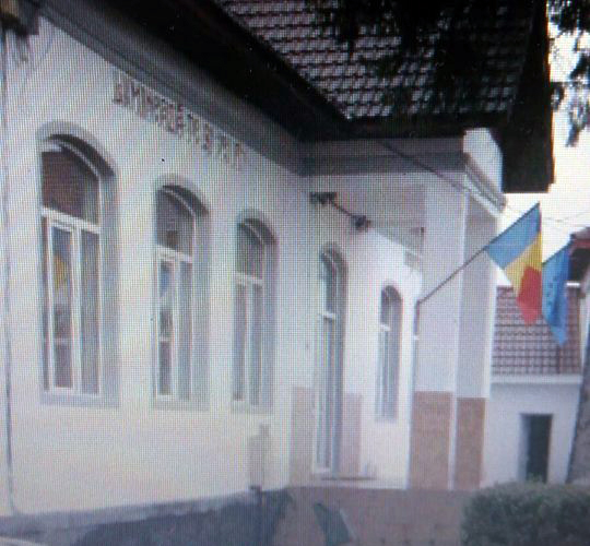 Furt la o școală primară din Tismana