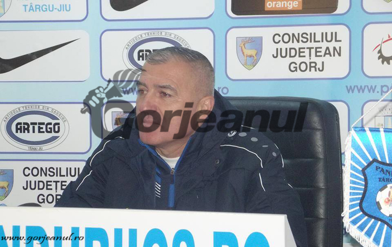 Fotbaliştii merg la meciul cu Dinamo doar dacă sunt plătiţi!