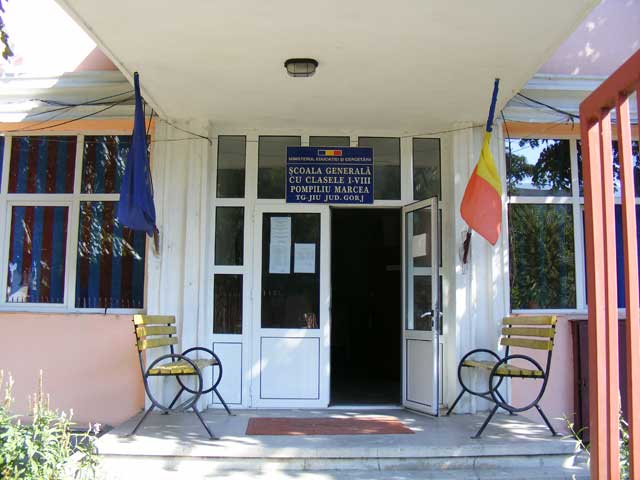 Un respins, admis la concursul pentru posturile de director și director adjunct