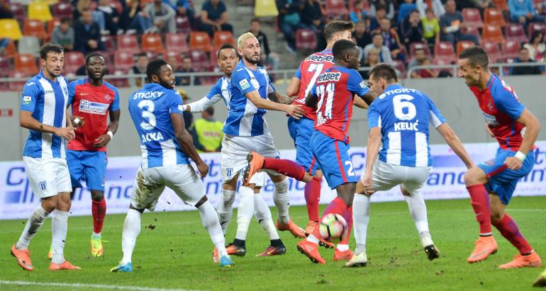 Tocaţi de arbitrii! Craiova a pierdut nemeritat derbiul cu Steaua