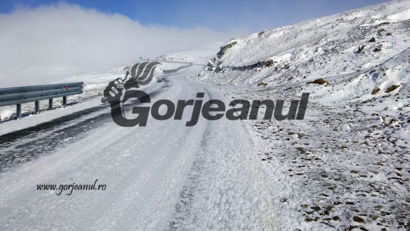 Viscol și zăpadă pe Transalpina