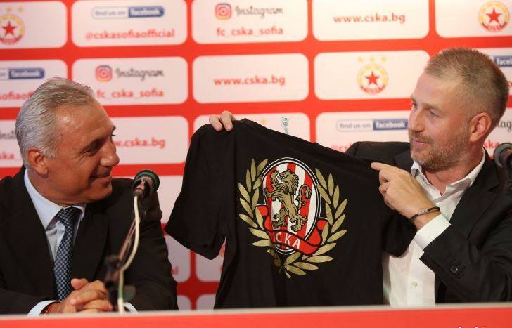 Iordănescu a rezistat 3 luni în Bulgaria