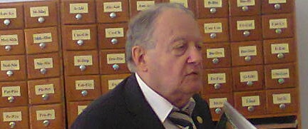 Educaţia…şi Lecţia de viaţă – “Meseria mea este de jurist, dar având în vedere pasiunea mea pentru carte, pot spune că nu trece o zi, fără să scriu ceva”