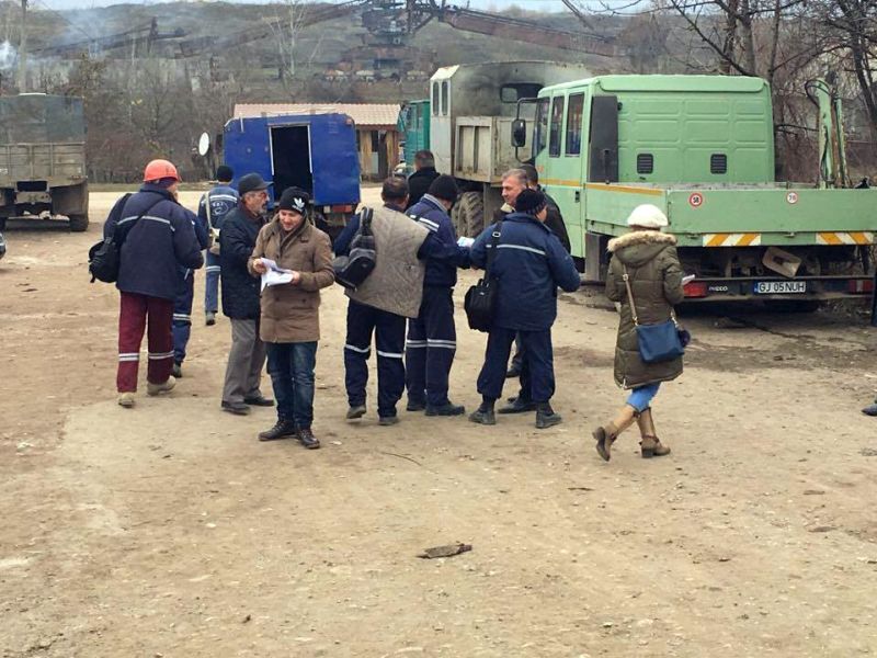 Echipa de campanie a ALDE Gorj, lângă minerii din Tismana şi Pinoasa