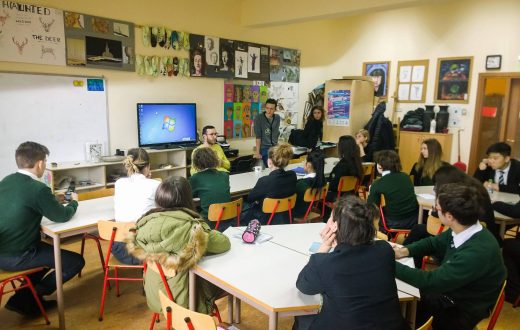 Înscrierile pentru bursele HMC, aproape de final