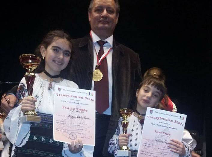 Noi premii pentru folcloriștii gorjeni