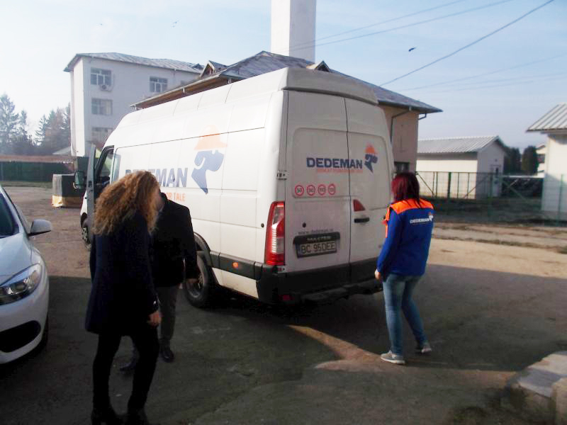 Salariații DEDEMAN Târgu-Jiu, cu cadouri pentru copiii și bătrânii de la două centre din municipiu și Suseni