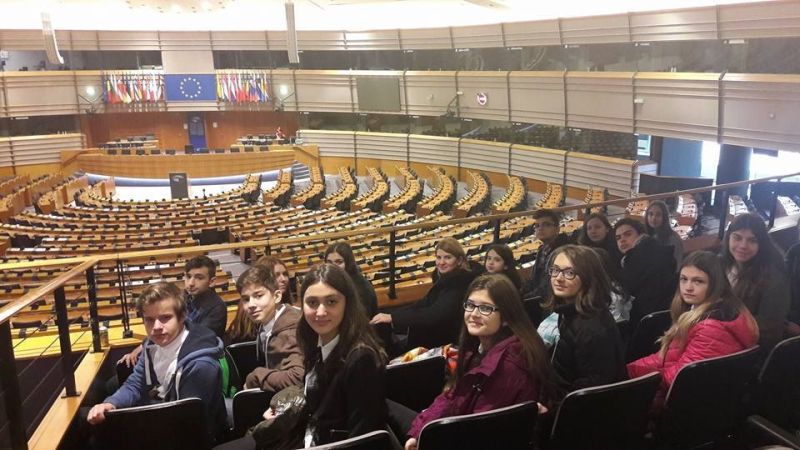 Zeci de elevi de la Școala Gimnazială ,,Constantin Săvoiu”, în vizită la Parlamentul European