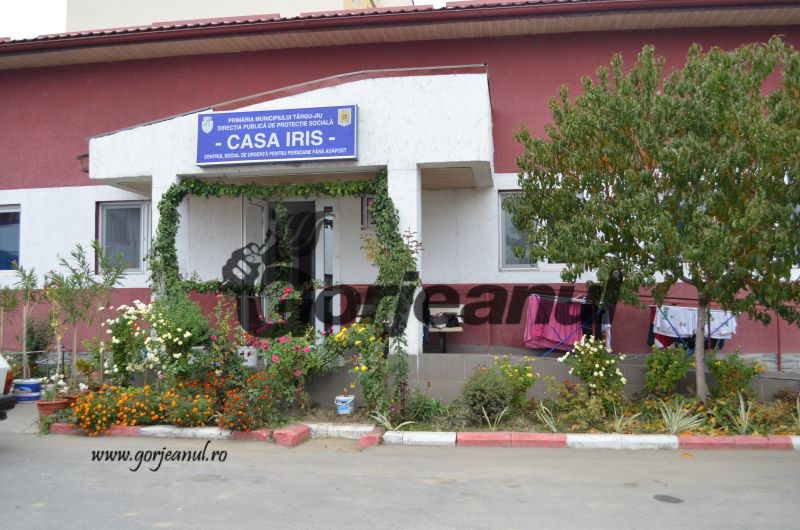 Pereţi ignifugi la Casa Iris! Năpăstuiţii adăpostiţi aici, neafectaţi de lucrările de renovare a sediului